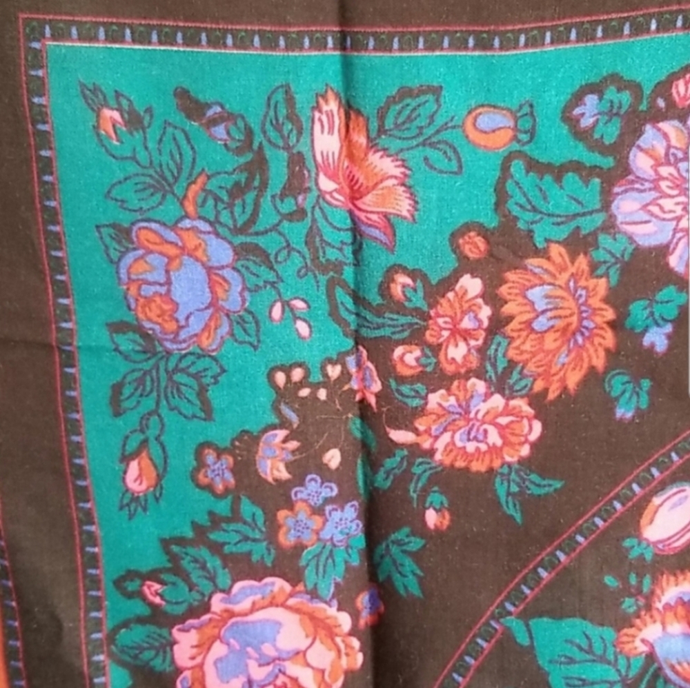 Glentex Vintage Oversized Scarf - Picture 3 of 6